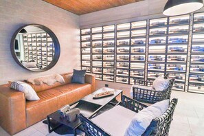 TV, offices