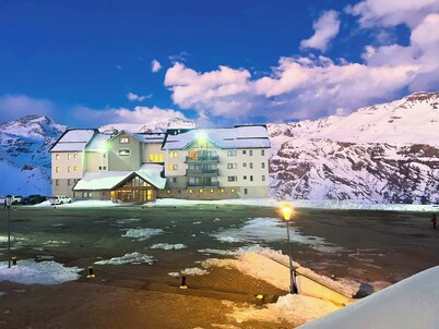 HOM Frente a la Cordillera 8PAX Valle Nevado