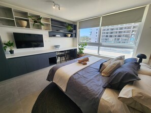 1 bedroom, desk, iron/ironing board, WiFi