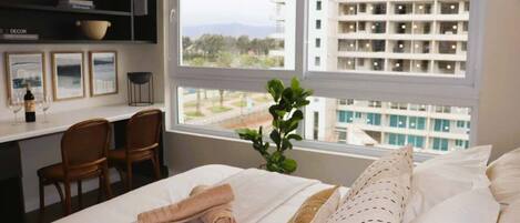 1 bedroom, desk, iron/ironing board, WiFi