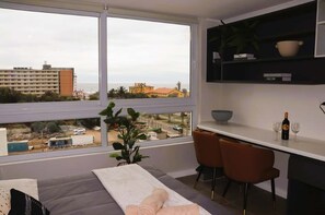 1 bedroom, desk, iron/ironing board, WiFi