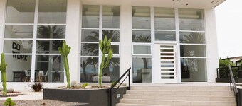 HOM | Vista Mar Cowork Parking Wifi Faro Serena