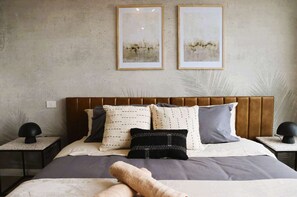 1 chambre, bureau, fer et planche à repasser, Wi-Fi