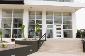 Exterior detail - HOM l Piscina Vista Mar Wifi CoWorK Artesania (La Serena)