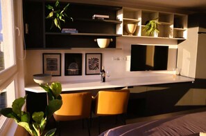 1 chambre, bureau, fer et planche à repasser, Wi-Fi