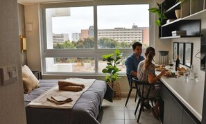 1 Schlafzimmer, Schreibtisch, Bügeleisen/Bügelbrett, WLAN
