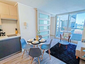Dining - HOM I Barrio Italia Terraza Calefacción Metro Wifi (Santiago)