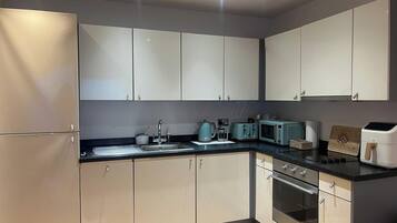 公寓 | 私人廚房 | 雪櫃、微波爐、焗爐、爐具