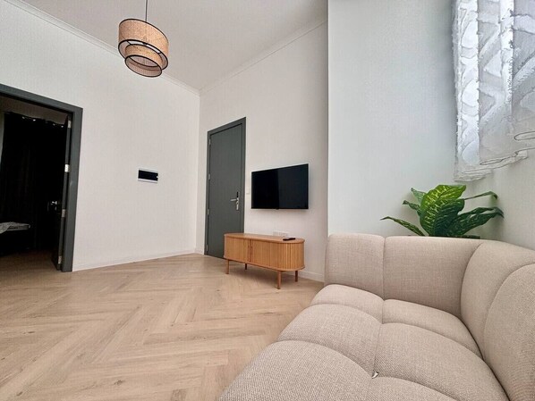 TV - Sliema Mainstreet Luxury Suite (Tas-Sliema)