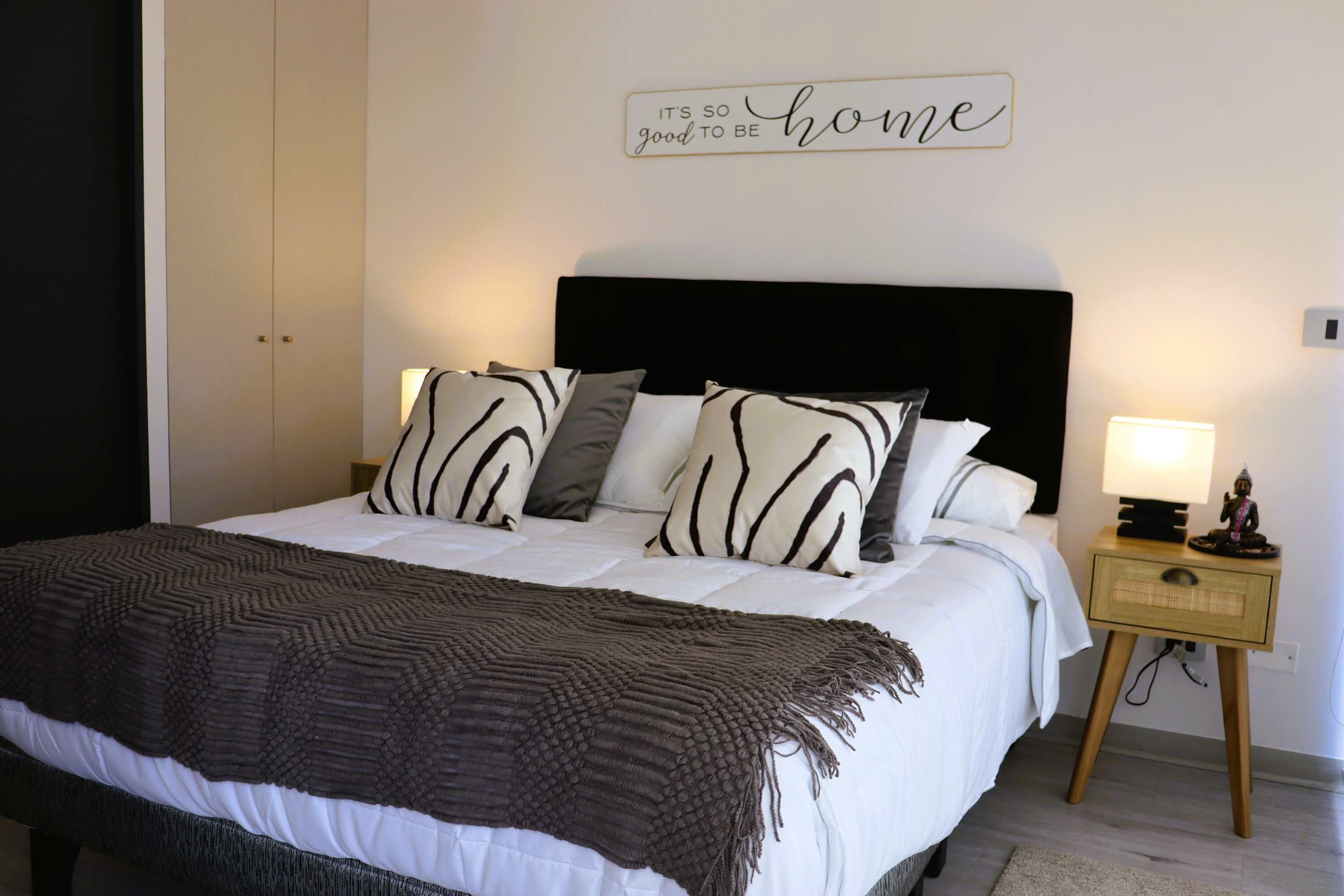 2 chambres, fer et planche à repasser, Wi-Fi, literie fournie