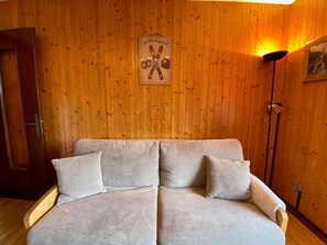 Living area - Ground floor, view village, balcony, tv, 22m², Le Grand Bornand (Le Grand-Bornand)