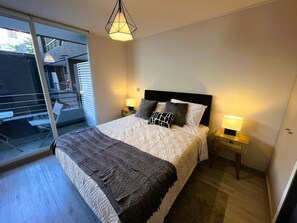 1 bedroom, iron/ironing board, WiFi, bed sheets - HOM I Dpto con Estacionamiento Metro Santa Lucia (Santiago)