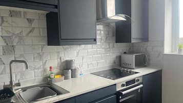 Apartment | Private kitchen | Fridge, microwave, oven, stovetop