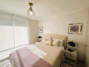 2 chambres, fer et planche à repasser, Wi-Fi, draps fournis