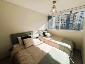 2 bedrooms, iron/ironing board, WiFi, bed sheets