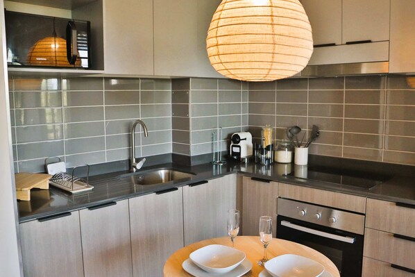 Fridge, microwave, oven, stovetop