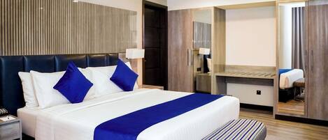 Suíte executiva, 1 cama King, para não fumantes | Quartos à prova de som, ferros/tábuas de passar roupa