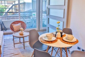 Dining - HOM I Wifi Rápido Aire Acondicionado Parking Gym (Santiago)