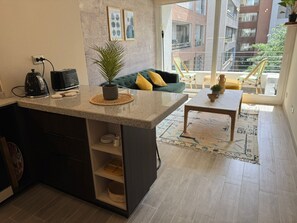 TV - HOM I WiFi | AA | Piscina | Gym | Metro Cerca (Santiago)