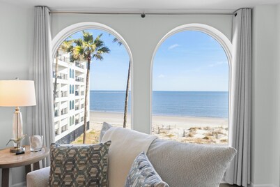 Seascape 317 - View! Beach! Pool!