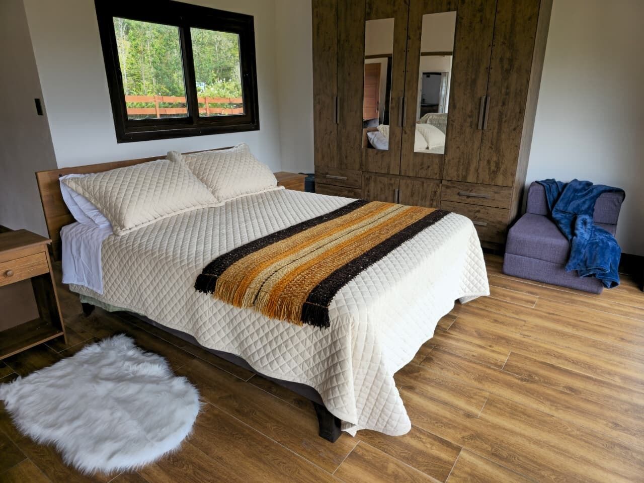 1 bedroom, bed sheets, wheelchair access