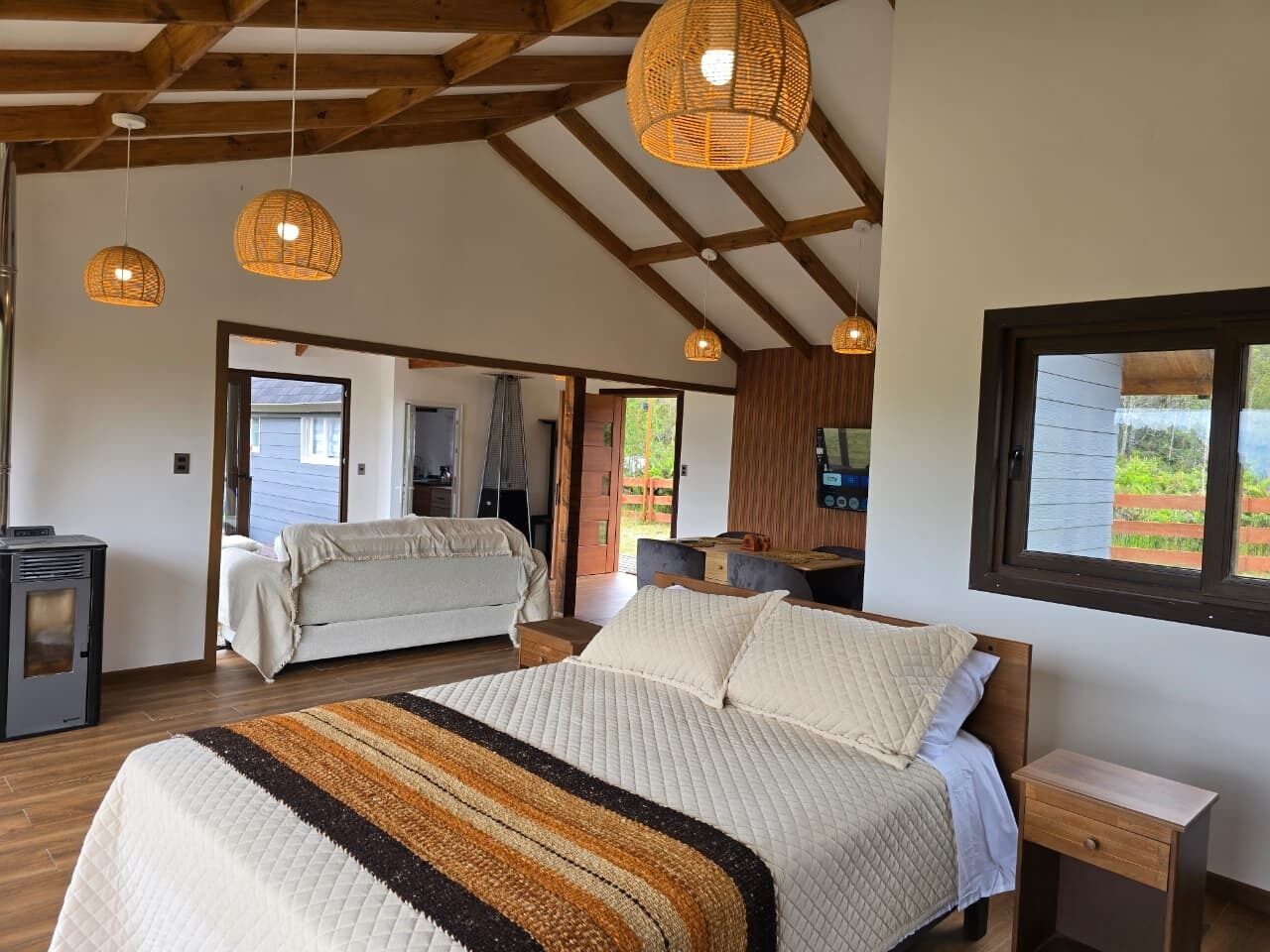 1 bedroom, bed sheets, wheelchair access