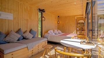 1 bedroom, WiFi, bed sheets