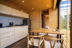 Dining - Outscape l Lago l Termas l Kayaks l Aventura (Osorno)