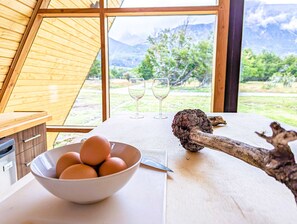 Dining - OUTSCAPE | Estero/Wifi/Escalada/Cerro Castillo (Hueitra)