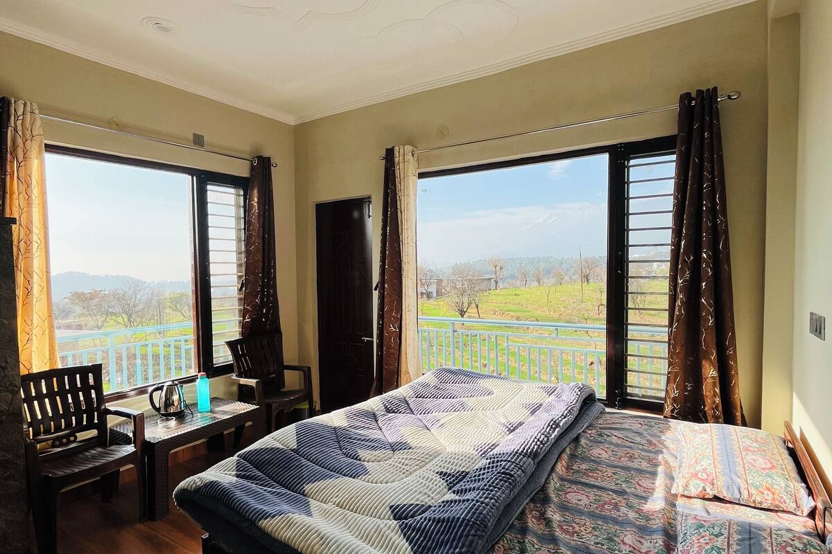 Deluxe Double Room, Balcony, Mountain View | Desk, laptop workspace, WiFi (free)