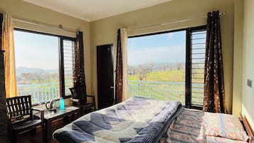 Deluxe Double Room, Balcony, Mountain View | Desk, laptop workspace, free WiFi