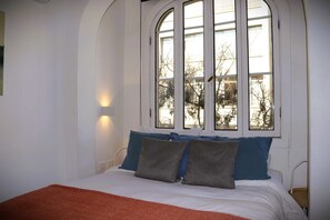1 chambre, bureau, Wi-Fi, draps fournis
