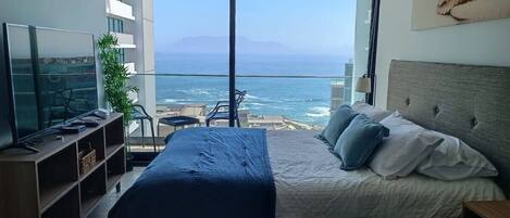 Iron/ironing board, WiFi, bed sheets, wheelchair access