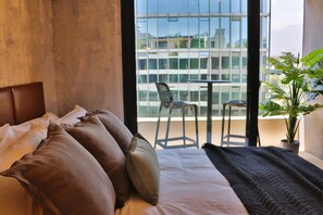 Iron/ironing board, WiFi, bed sheets - HOM ELITE I Exclusive Suite in Las Condes - Parking/AC (Las Condes)