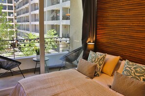 1 bedroom, desk, iron/ironing board, WiFi