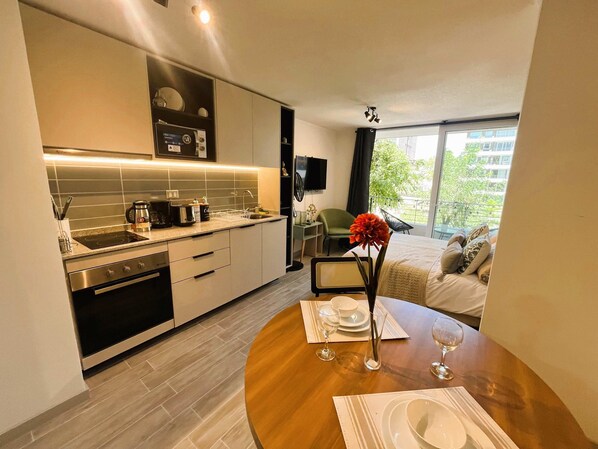 Fridge, microwave, oven, stovetop