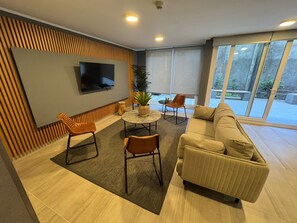 Fernseher