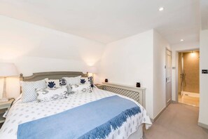 3 chambres, espace de travail pour ordinateur portable