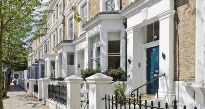 Gorgeous & Grand 5 Bed House, Holland Park