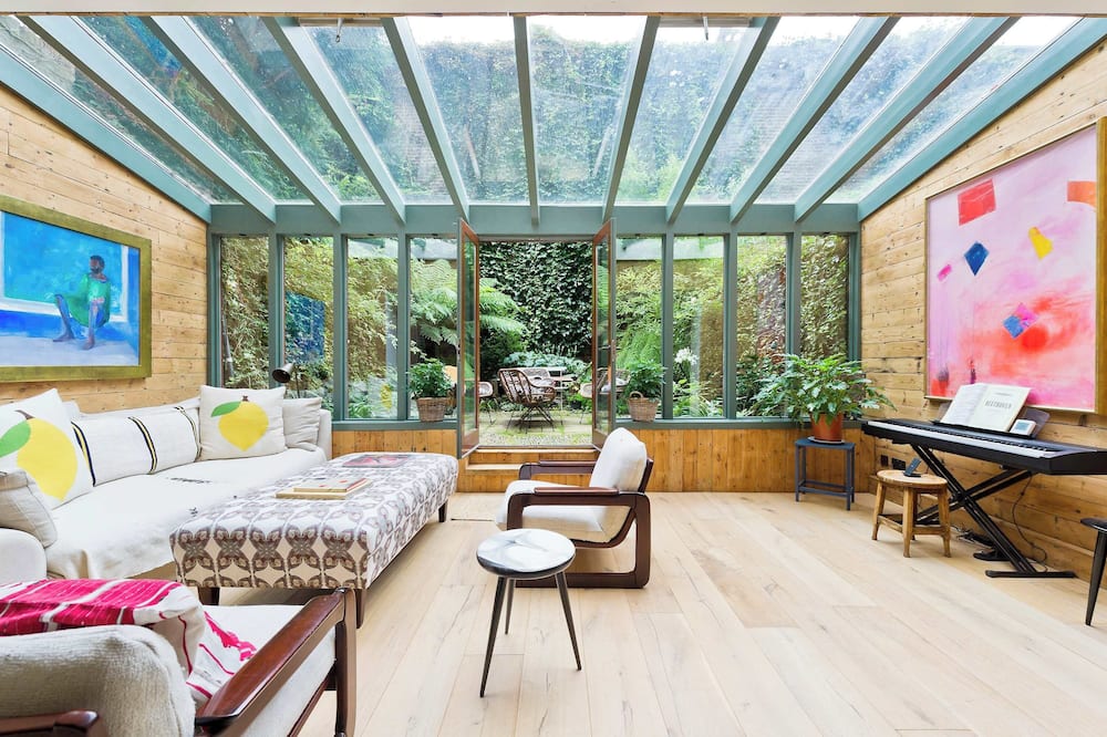 Gorgeous & Grand 5 Bed House, Holland Park - Winsor & Newton