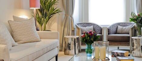 Apartment (1 Bedroom) | Interior