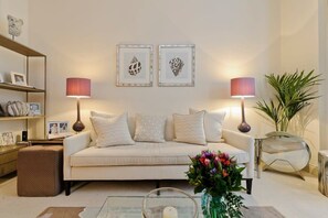 Apartment (1 Bedroom) | Interior - Charming 1 Bed Flat, Chelsea (London)