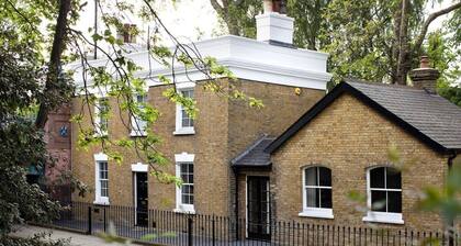 Luxury 3 Bed Canal House, Little Venice