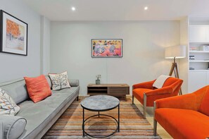 Casa (2 Bedrooms) | Interior