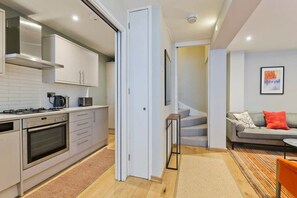 House (2 Bedrooms) | Interior - 2 Bedroom Mews House, Marble Arch (London)