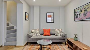 House (2 Bedrooms) | Front of property