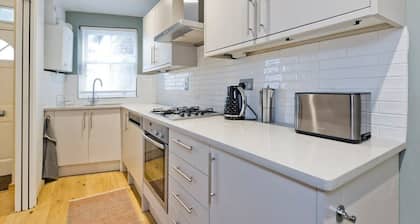 2 Bedroom Mews House, Marble Arch