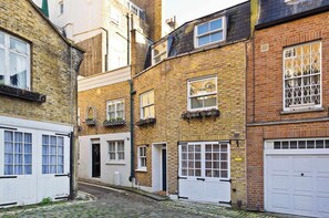 House (2 Bedrooms) | Interior - 2 Bedroom Mews House, Marble Arch (London)