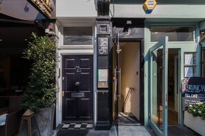 Apartment (1 Bedroom) | Interior - Stylish 1-bed With a Roof Terrace (London)