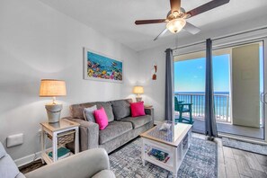 Living area - Grand Panama 1-608 (Panama City Beach)